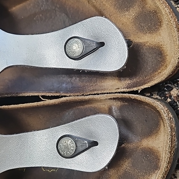 Birkenstock Gizeh Sandals, size 42. - Picture 9 of 10